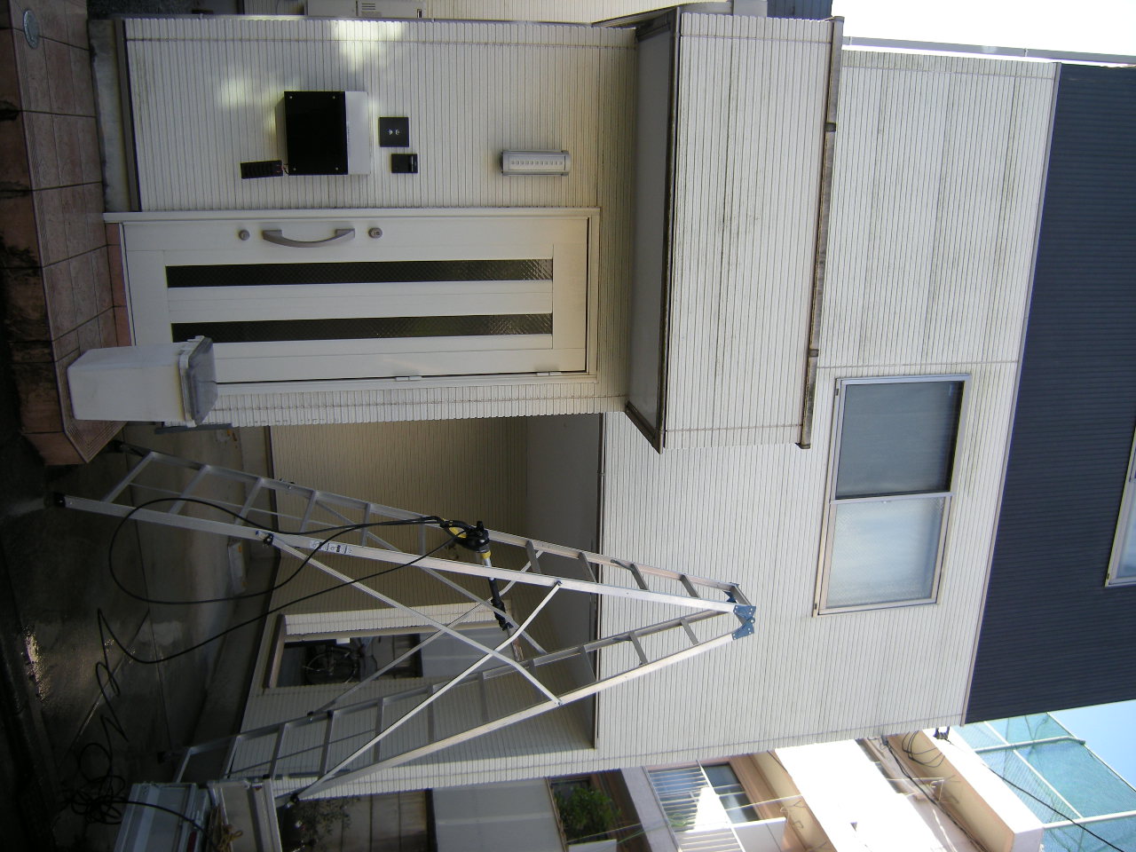 名古屋市 高圧洗浄 外壁 高圧洗浄機 コンクリ レンガ ブロック 車庫 玄関 門柱
